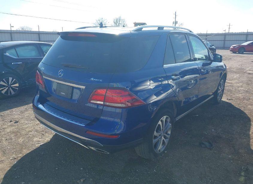 Photo 4 of 2017 Mercedes-benz Gle 350 4MATIC (VIN 4JGDA5HB5HA850287)