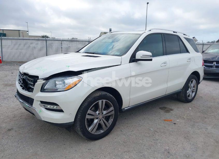 Photo 2 of 2013 Mercedes-benz Ml 350 4MATIC (VIN 4JGDA5HB6DA251991)