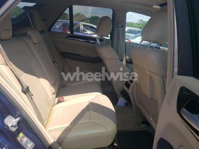 Photo 10 of 2015 MERCEDES-BENZ ML 350 4MATIC (VIN 4JGDA5HB6FA443981)