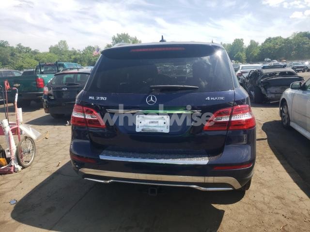 Photo 13 of 2015 MERCEDES-BENZ ML 350 4MATIC (VIN 4JGDA5HB6FA443981)
