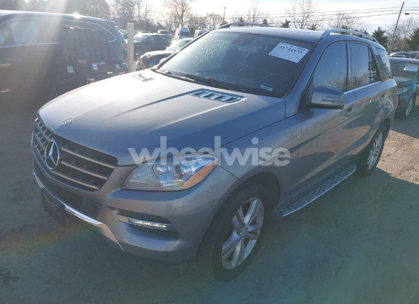 Photo 2 of 2013 Mercedes-benz Ml 350 4MATIC (VIN 4JGDA5HB7DA100223)