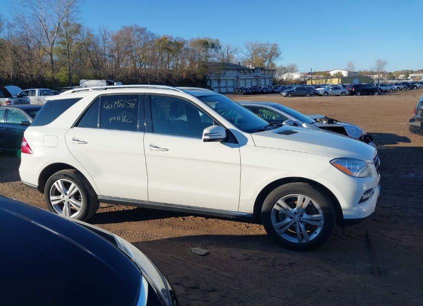 Photo 13 of 2013 Mercedes-benz Ml 350 4MATIC (VIN 4JGDA5HB7DA154394)