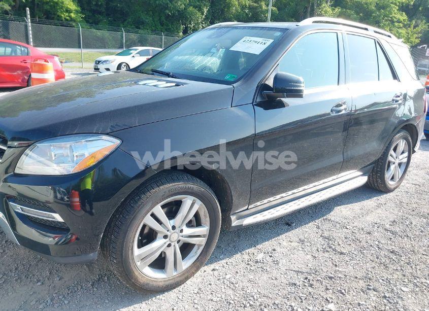 Photo 2 of 2013 Mercedes-benz Ml 350 4MATIC (VIN 4JGDA5HB7DA242328)