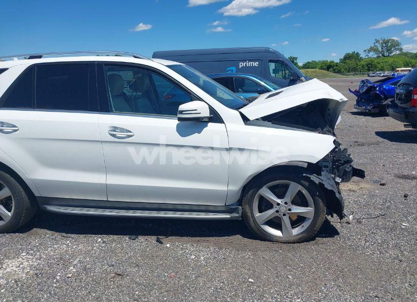 Photo 13 of 2016 Mercedes-benz Gle 350 4MATIC (VIN 4JGDA5HB7GA694932)