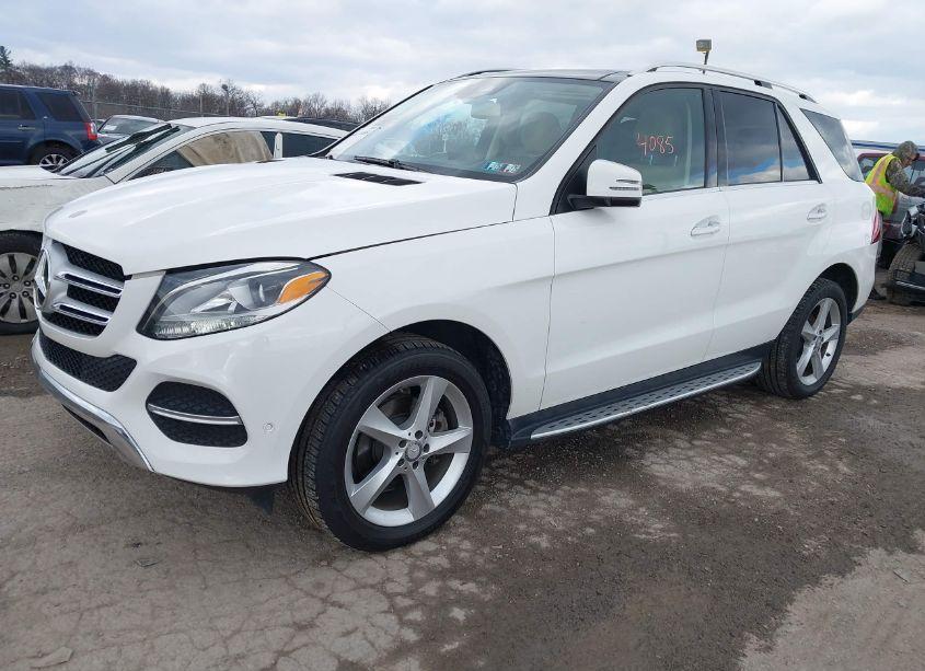 Photo 2 of 2016 Mercedes-benz Gle 350 4MATIC (VIN 4JGDA5HB7GA797008)
