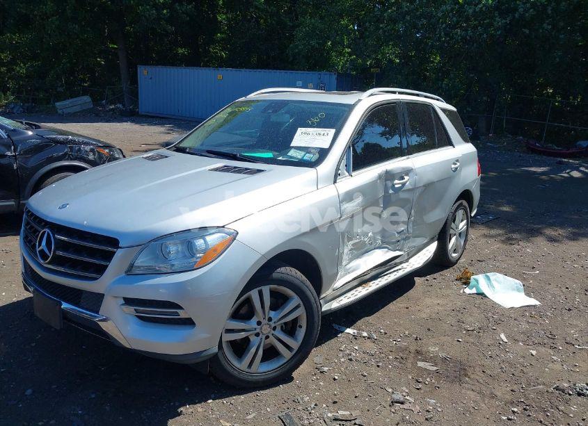 Photo 2 of 2014 Mercedes-benz Ml 350 4MATIC (VIN 4JGDA5HB8EA313960)