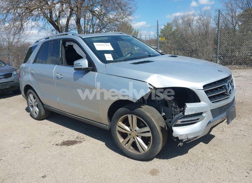 2014 Mercedes-benz Ml 350 4MATIC (VIN 4JGDA5HB8EA425755) main photo