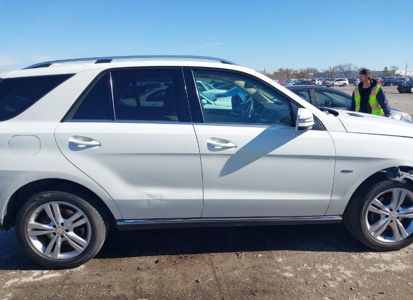 Photo 13 of 2012 Mercedes-benz Ml 350 4MATIC (VIN 4JGDA5HB9CA060242)