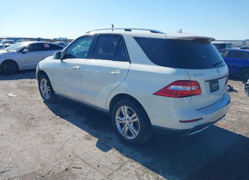 Photo 3 of 2012 Mercedes-benz Ml 350 4MATIC (VIN 4JGDA5HB9CA060242)