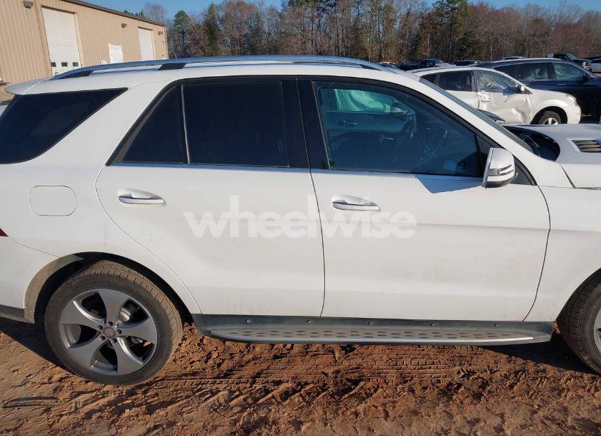 Photo 13 of 2016 Mercedes-benz Gle 350 4MATIC (VIN 4JGDA5HB9GA744830)