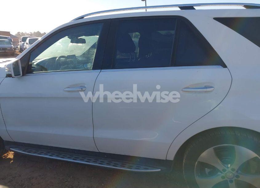 Photo 14 of 2016 Mercedes-benz Gle 350 4MATIC (VIN 4JGDA5HB9GA744830)