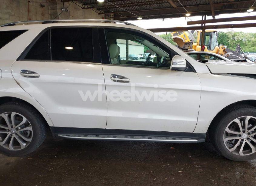 Photo 13 of 2016 Mercedes-benz Gle 350 4MATIC (VIN 4JGDA5HB9GA749395)