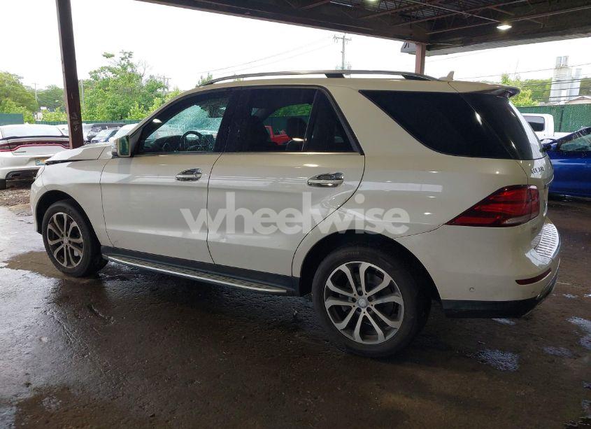 Photo 3 of 2016 Mercedes-benz Gle 350 4MATIC (VIN 4JGDA5HB9GA749395)
