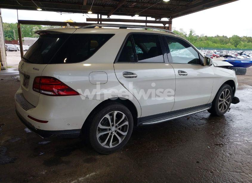 Photo 4 of 2016 Mercedes-benz Gle 350 4MATIC (VIN 4JGDA5HB9GA749395)