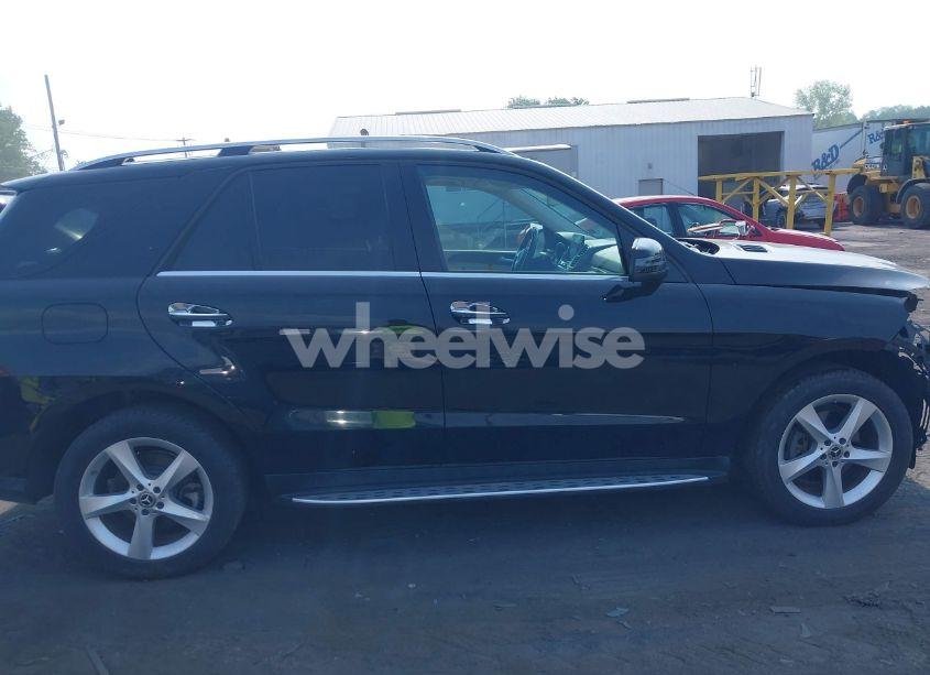 Photo 13 of 2018 Mercedes-benz Gle 350 4MATIC (VIN 4JGDA5HB9JB030035)