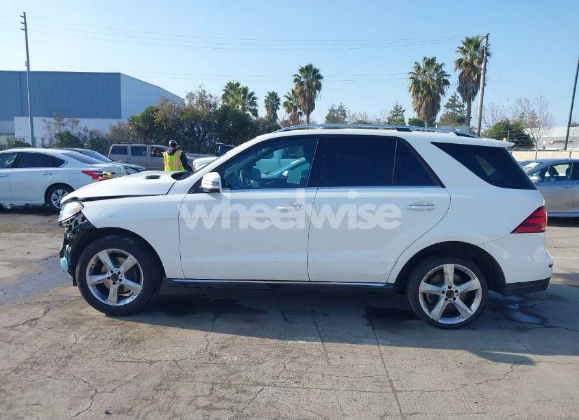 Photo 15 of 2018 Mercedes-benz Gle 350 4MATIC (VIN 4JGDA5HB9JB201463)