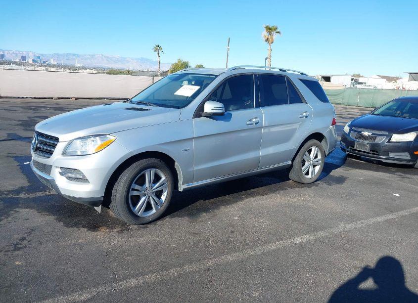 Photo 2 of 2012 Mercedes-benz Ml 350 4MATIC (VIN 4JGDA5HBXCA011955)