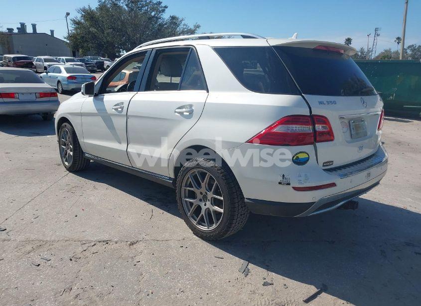 Photo 3 of 2014 Mercedes-benz Ml 350 4MATIC (VIN 4JGDA5HBXEA373643)