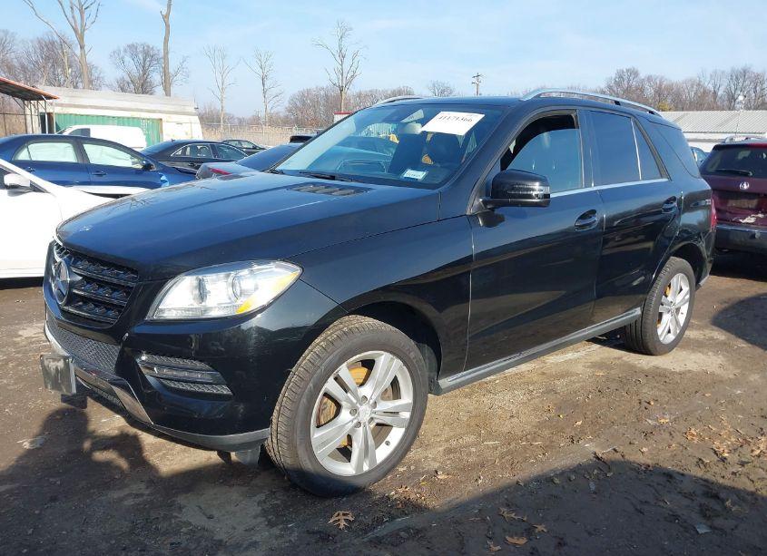 Photo 2 of 2014 Mercedes-benz Ml 350 4MATIC (VIN 4JGDA5HBXEA376610)