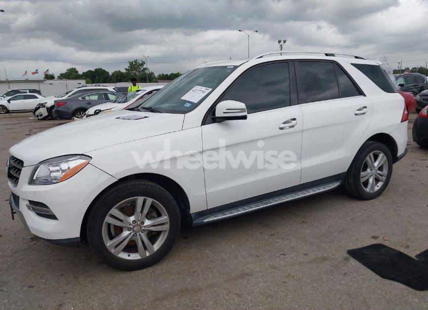 Photo 2 of 2014 Mercedes-benz Ml 350 (VIN 4JGDA5JB0EA313512)