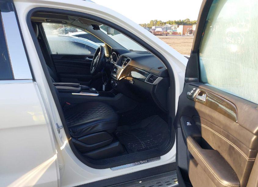 Photo 5 of 2015 Mercedes-benz Ml 350 (VIN 4JGDA5JB0FA486688)