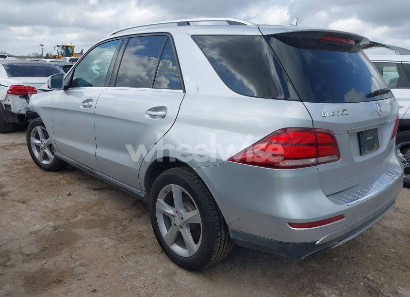 Photo 3 of 2016 Mercedes-benz Gle 350 (VIN 4JGDA5JB2GA729631)