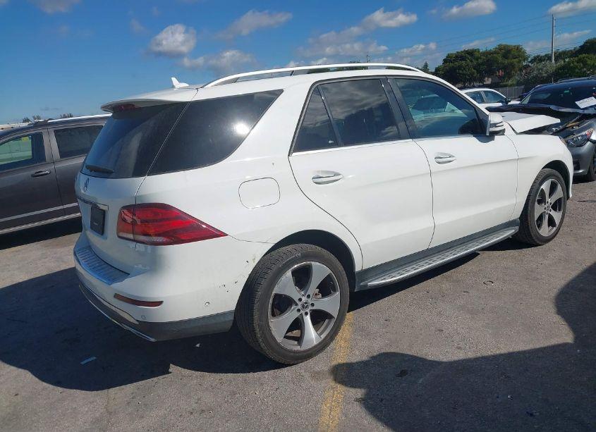Photo 4 of 2018 Mercedes-benz Gle 350 (VIN 4JGDA5JB4JB103399)