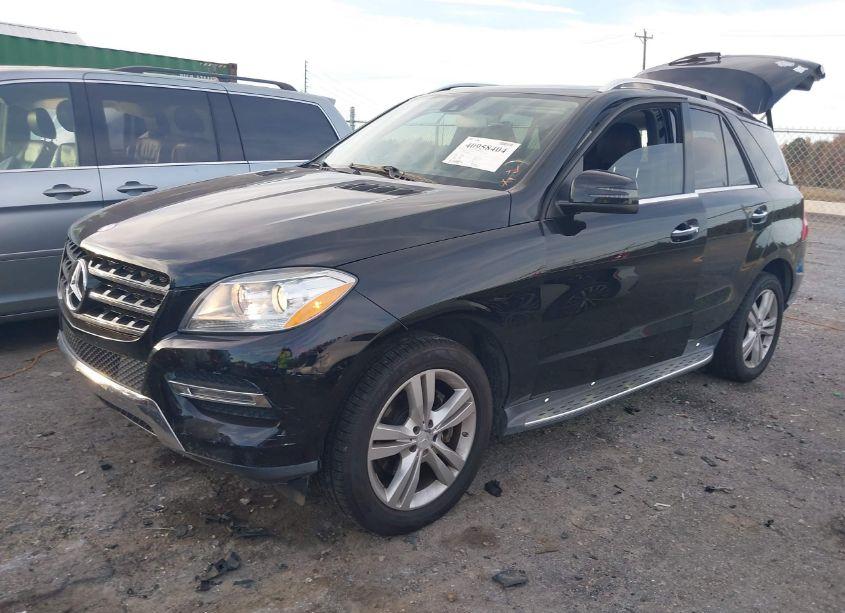 Photo 2 of 2015 Mercedes-benz Ml 350 (VIN 4JGDA5JB6FA489501)