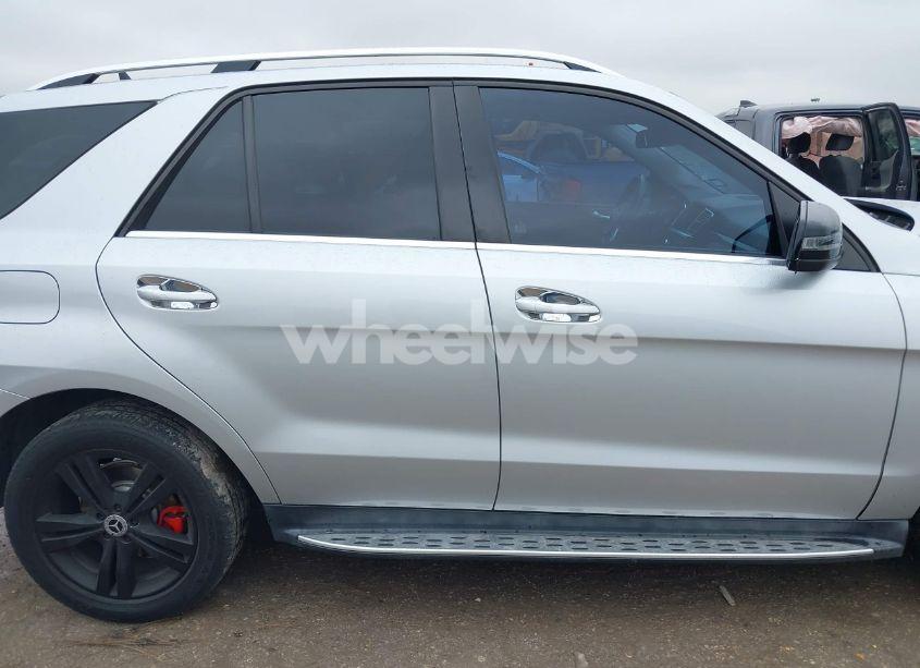 Photo 13 of 2013 Mercedes-benz Ml 350 (VIN 4JGDA5JB7DA234420)