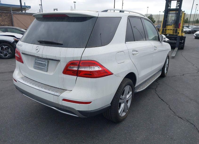 Photo 4 of 2014 Mercedes-benz Ml 350 (VIN 4JGDA5JB9EA326128)