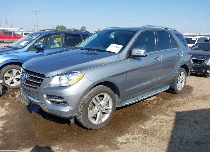 Photo 2 of 2013 Mercedes-benz M-class ML 350 (VIN 4JGDA5JBXDA257996)