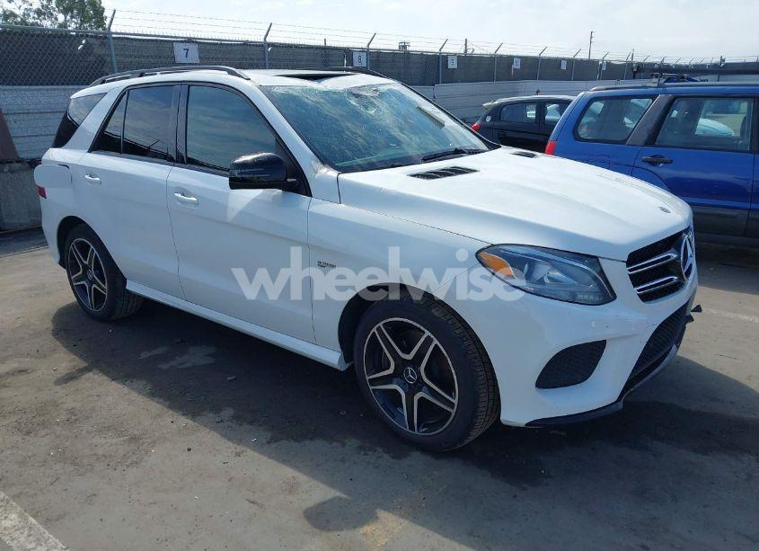 2018 Mercedes-benz Amg GLE 43 4MATIC (VIN 4JGDA6EB4JB019258) main photo