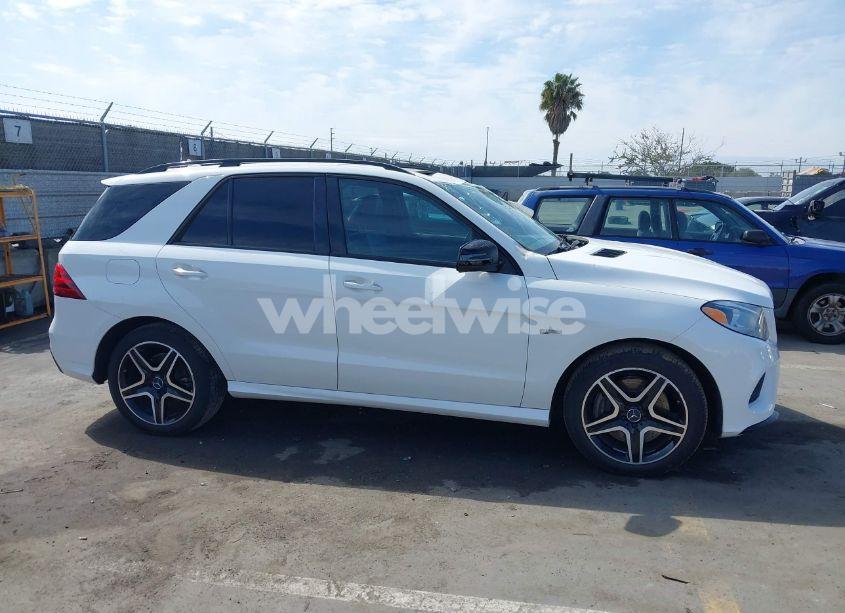Photo 13 of 2018 Mercedes-benz Amg GLE 43 4MATIC (VIN 4JGDA6EB4JB019258)