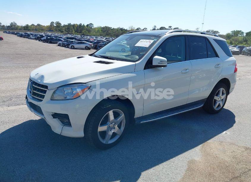 Photo 2 of 2012 Mercedes-benz Ml 550 4MATIC (VIN 4JGDA7DB2CA091429)