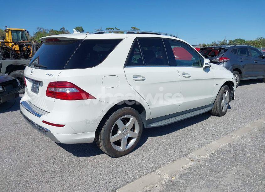 Photo 4 of 2012 Mercedes-benz Ml 550 4MATIC (VIN 4JGDA7DB2CA091429)