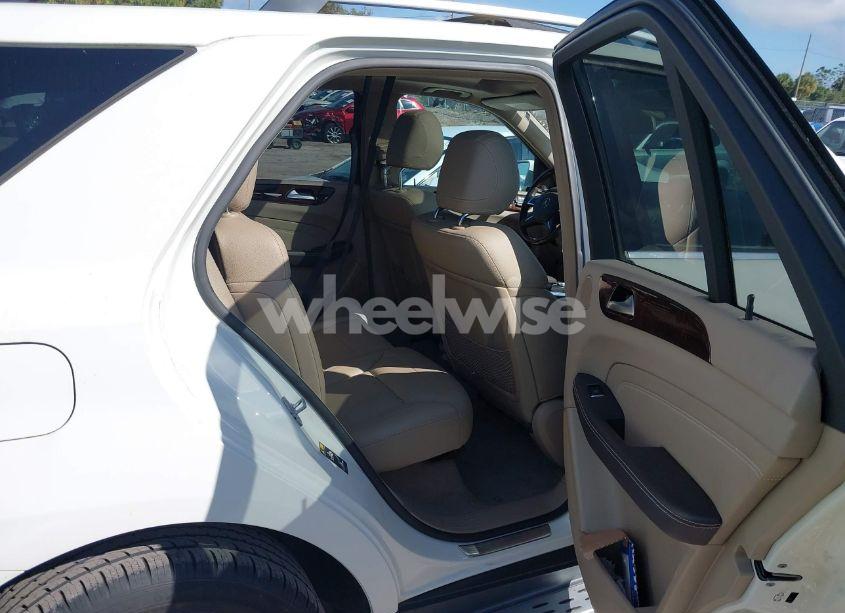 Photo 8 of 2012 Mercedes-benz Ml 550 4MATIC (VIN 4JGDA7DB2CA091429)