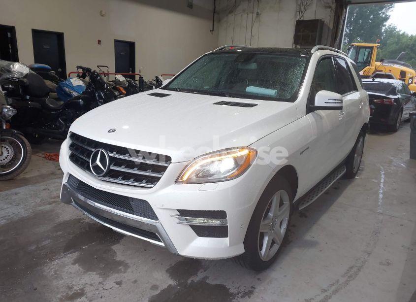 Photo 2 of 2013 Mercedes-benz Ml 550 4MATIC (VIN 4JGDA7DB3DA165765)