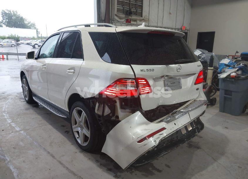 Photo 3 of 2013 Mercedes-benz Ml 550 4MATIC (VIN 4JGDA7DB3DA165765)