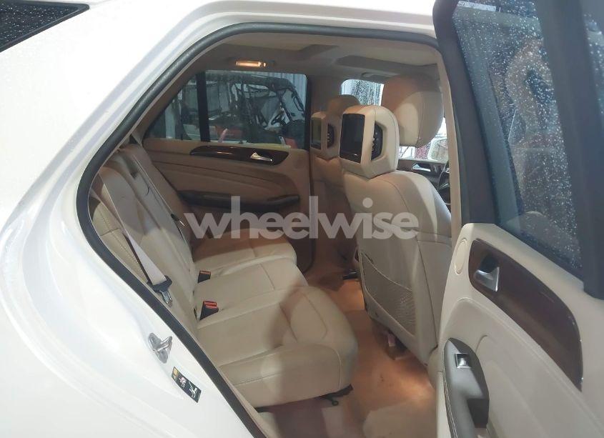 Photo 8 of 2013 Mercedes-benz Ml 550 4MATIC (VIN 4JGDA7DB3DA165765)