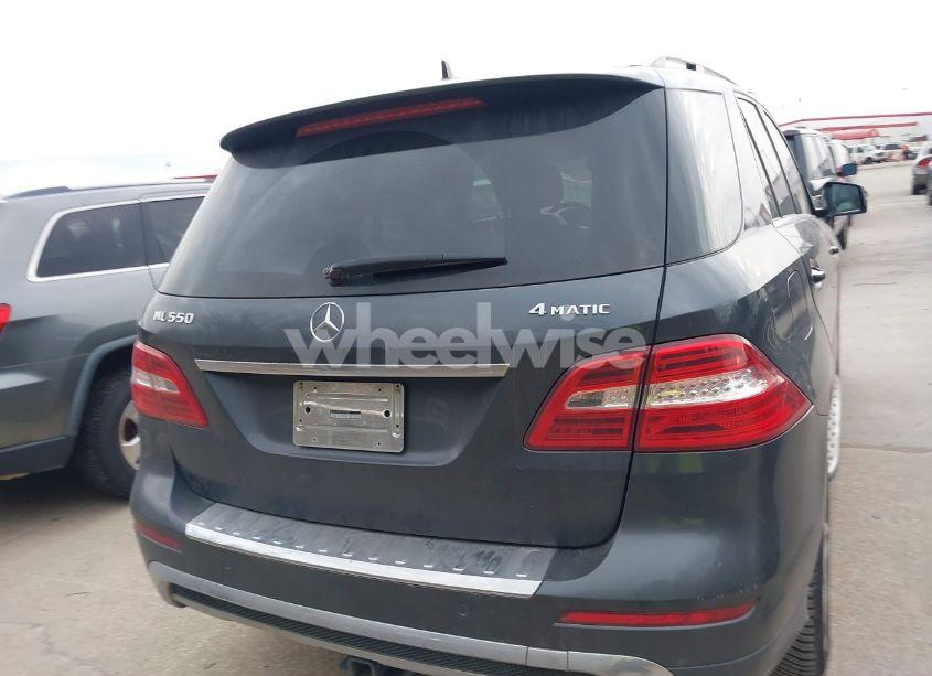 Photo 16 of 2014 Mercedes-benz Ml 550 4MATIC (VIN 4JGDA7DB8EA335507)