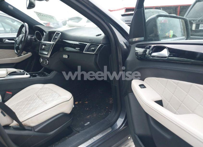 Photo 5 of 2014 Mercedes-benz Ml 550 4MATIC (VIN 4JGDA7DB8EA335507)