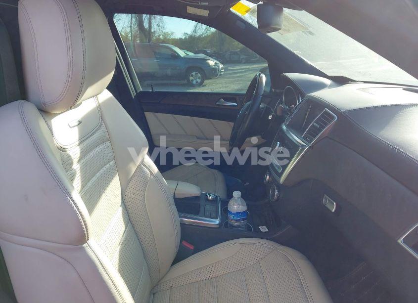 Photo 5 of 2012 Mercedes-benz Ml 63 AMG 4MATIC (VIN 4JGDA7EB0CA033186)