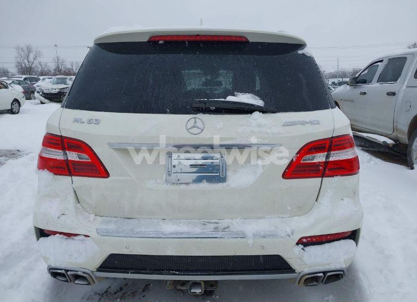Photo 16 of 2014 Mercedes-benz Ml 63 AMG 4MATIC (VIN 4JGDA7EB3EA298400)