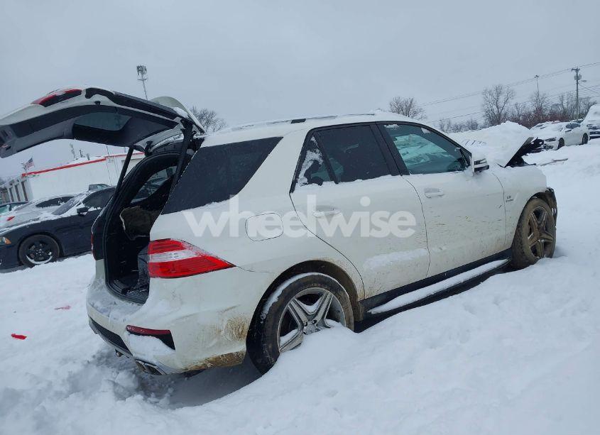 Photo 4 of 2014 Mercedes-benz Ml 63 AMG 4MATIC (VIN 4JGDA7EB3EA298400)