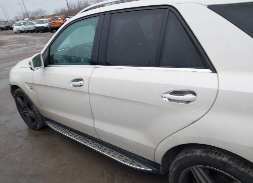 Photo 15 of 2014 Mercedes-benz Ml 63 AMG 4MATIC (VIN 4JGDA7EB3EA343304)