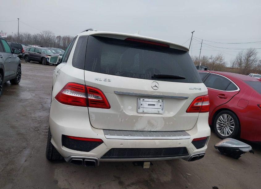 Photo 17 of 2014 Mercedes-benz Ml 63 AMG 4MATIC (VIN 4JGDA7EB3EA343304)