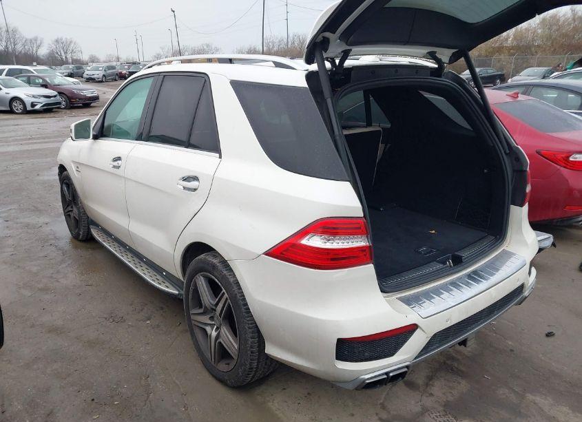 Photo 3 of 2014 Mercedes-benz Ml 63 AMG 4MATIC (VIN 4JGDA7EB3EA343304)