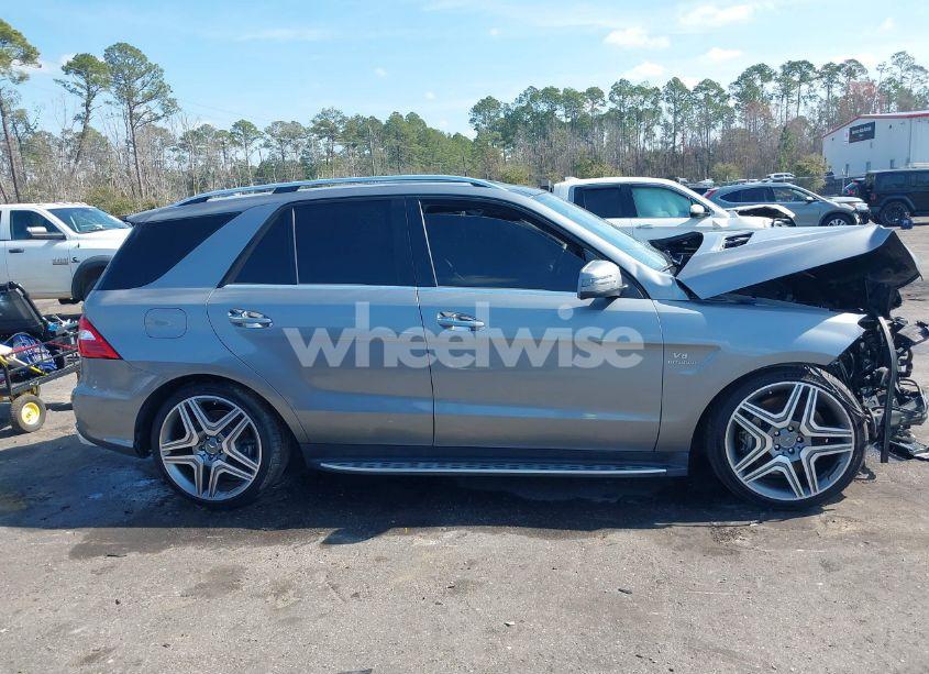 Photo 12 of 2013 Mercedes-benz Ml 63 AMG 4MATIC (VIN 4JGDA7EB9DA155725)