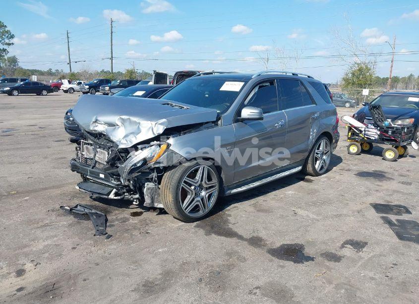 Photo 2 of 2013 Mercedes-benz Ml 63 AMG 4MATIC (VIN 4JGDA7EB9DA155725)