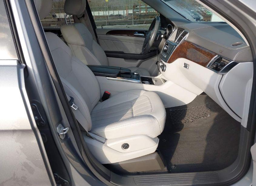 Photo 5 of 2015 Mercedes-benz Gl 450 4MATIC (VIN 4JGDF6EE2FA473534)